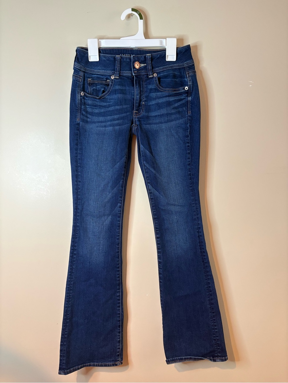 American Eagle Dark Wash Super Stretch Low Rise Boot Cut Jeans EUC